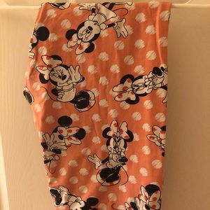 🦄 Adorable pink Lularoe Minnie Mouse leggings